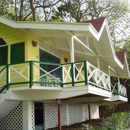 Speyside Inn Екстер'єр фото